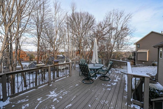 9108 Trotters Lane, Woodbury, MN 55125