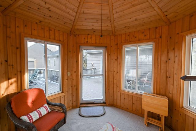 9108 Trotters Lane, Woodbury, MN 55125