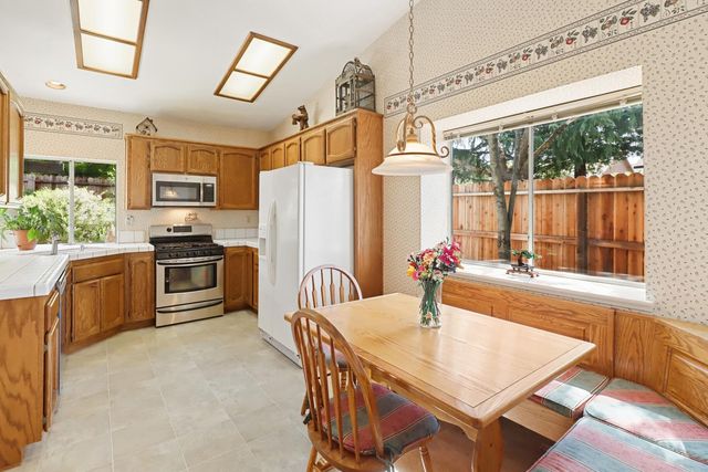 8200 Montville Ct, Antelope, CA 95843