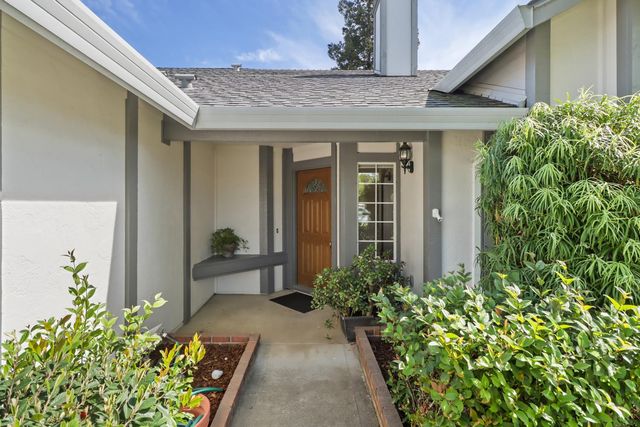 8200 Montville Ct, Antelope, CA 95843