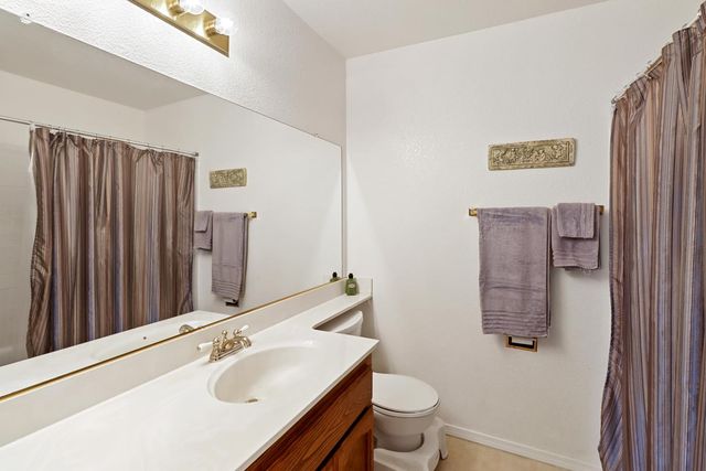 8200 Montville Ct, Antelope, CA 95843