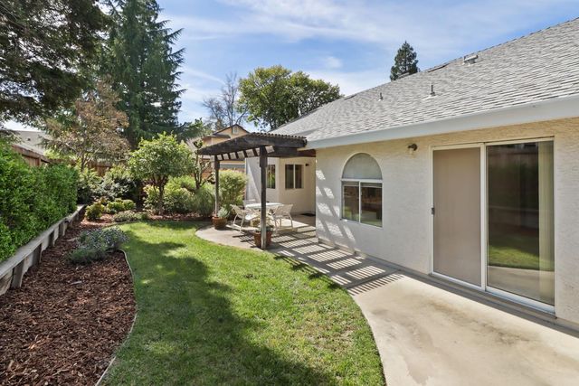 8200 Montville Ct, Antelope, CA 95843