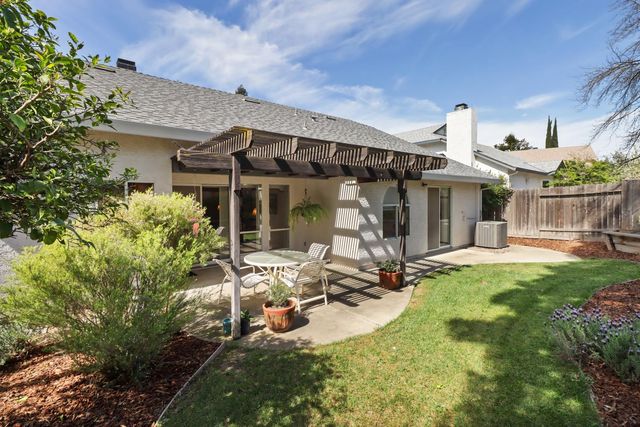 8200 Montville Ct, Antelope, CA 95843