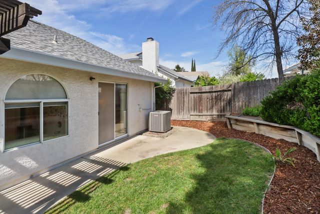 8200 Montville Ct, Antelope, CA 95843