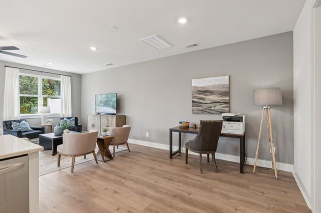 140 Valentine Aly, Nashville, TN 37218