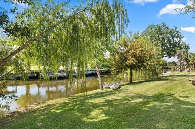 2328 Lake Street, Lake Charles, LA 70601