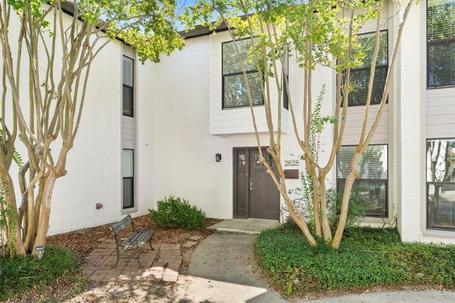 2328 Lake Street, Lake Charles, LA 70601