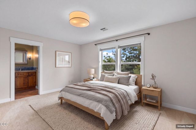 61438 Linton Loop, Bend, OR 97702