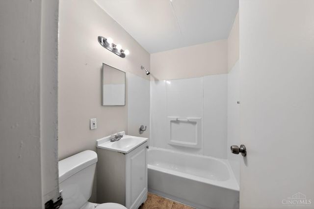 8771 Desoto Drive, Springfield Twp., OH 45231