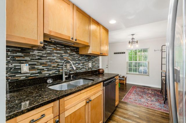 2564 Shore Line Lane, Columbus, OH 43221