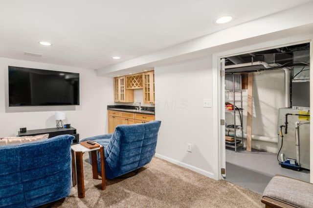 2564 Shore Line Lane, Columbus, OH 43221