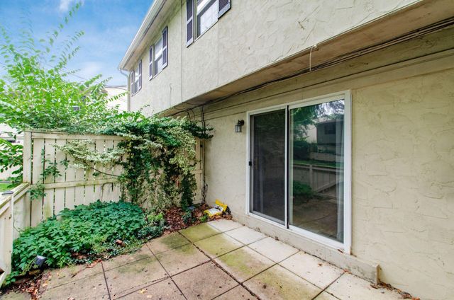 2564 Shore Line Lane, Columbus, OH 43221