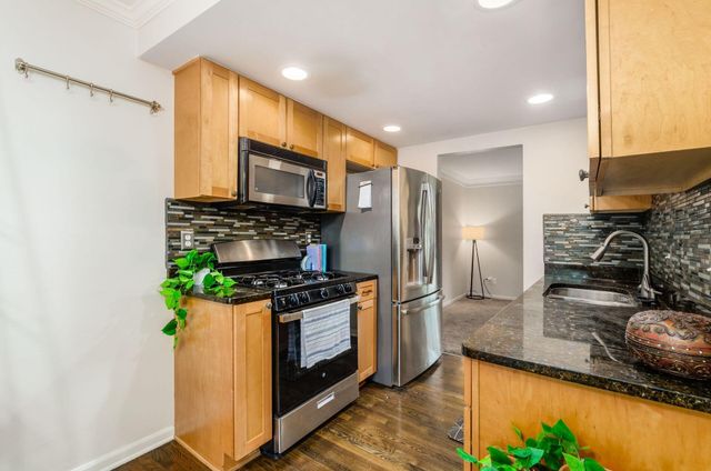 2564 Shore Line Lane, Columbus, OH 43221