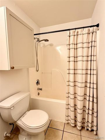 2309 W Squire Road, Lake Sherwood, MO 63357