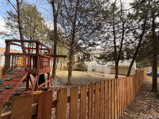 2309 W Squire Road, Lake Sherwood, MO 63357