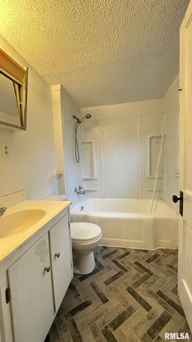 311 N FRANKLIN Street, Rushville, IL 62681