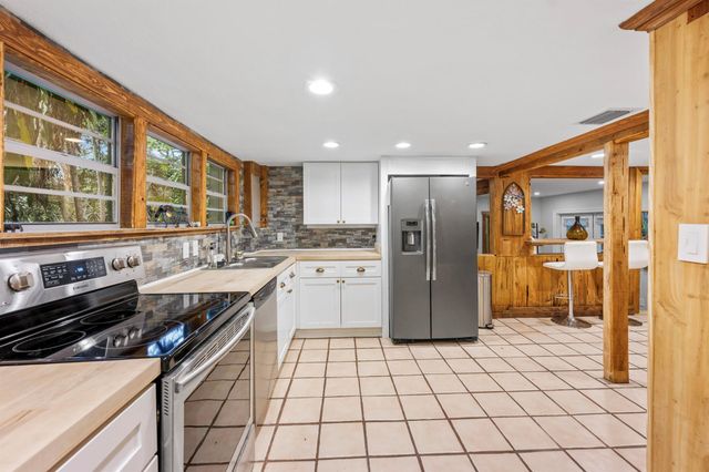 6636 High Ridge Road, Lake Worth, FL 33462