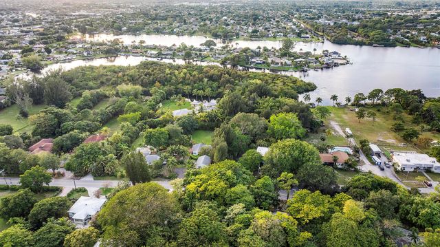 6636 High Ridge Road, Lake Worth, FL 33462