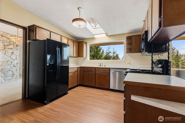 7413 Soundview Drive, Edmonds, WA 98026