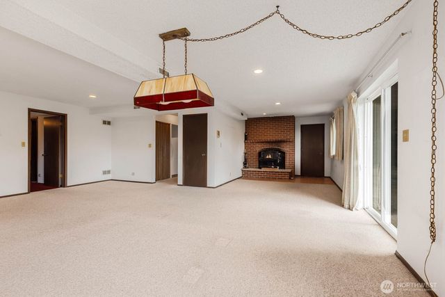 7413 Soundview Drive, Edmonds, WA 98026