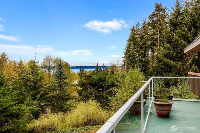 7413 Soundview Drive, Edmonds, WA 98026