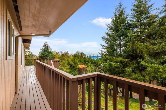 7413 Soundview Drive, Edmonds, WA 98026