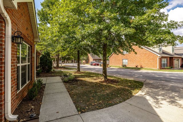 3002 Whitland Crossing Dr, Nashville, TN 37214