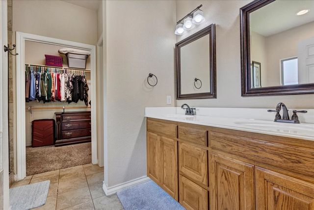 1823 Woodland Park Drive, Denison, TX 75021
