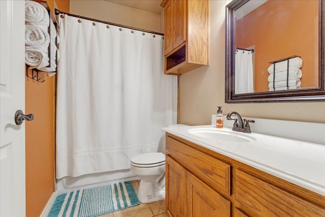 1823 Woodland Park Drive, Denison, TX 75021