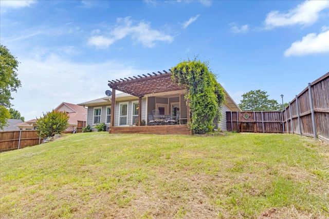1823 Woodland Park Drive, Denison, TX 75021