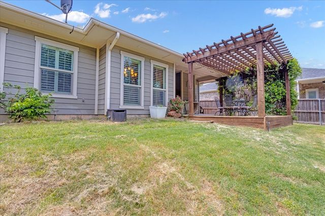 1823 Woodland Park Drive, Denison, TX 75021