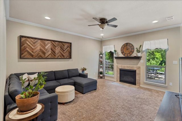 1823 Woodland Park Drive, Denison, TX 75021