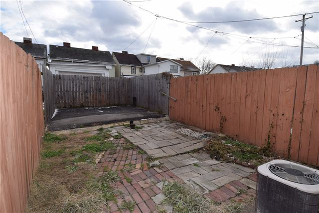 69 Orchard Street, Mckees Rocks, PA 15136