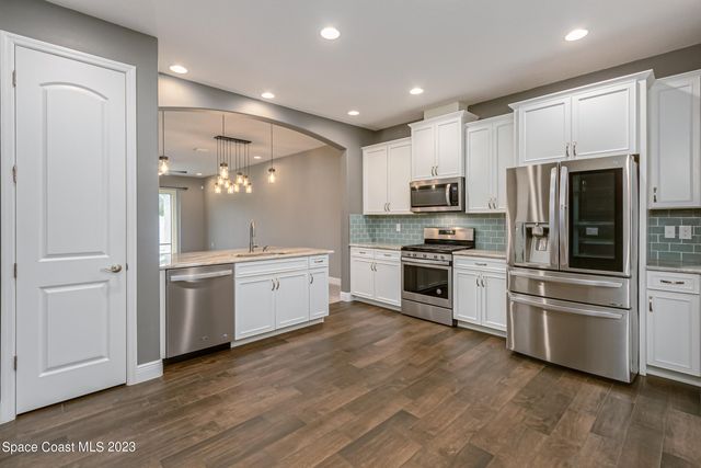 7953 Loren Cove Drive, Melbourne, FL 32940