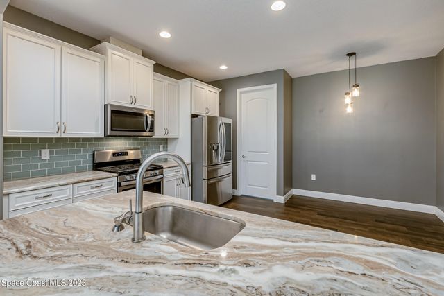 7953 Loren Cove Drive, Melbourne, FL 32940