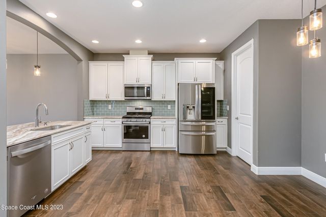 7953 Loren Cove Drive, Melbourne, FL 32940