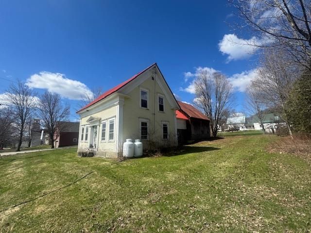 18 New Street, Albany, VT 05820