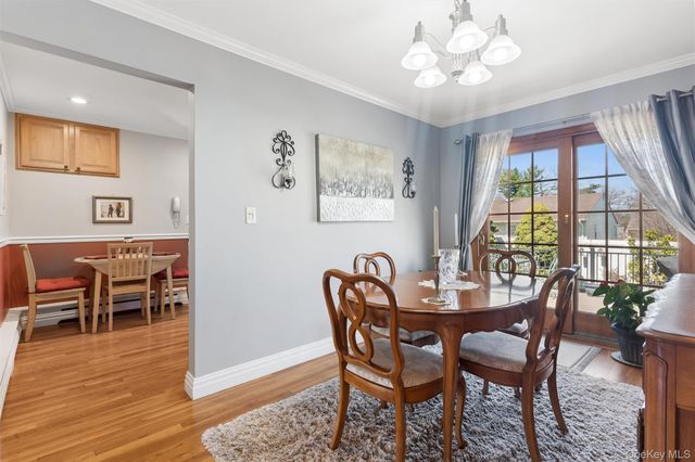 189 N Iowa Avenue, Massapequa, NY 11758