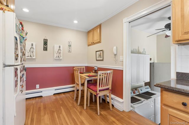 189 N Iowa Avenue, Massapequa, NY 11758