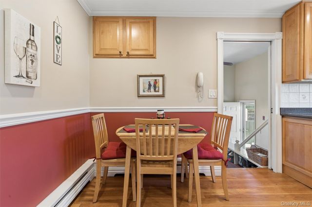 189 N Iowa Avenue, Massapequa, NY 11758