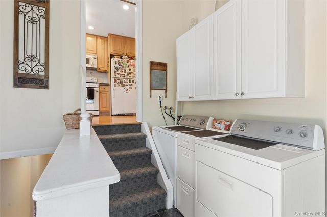 189 N Iowa Avenue, Massapequa, NY 11758