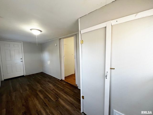 1411 E CRESTWOOD Drive, Peoria, IL 61614