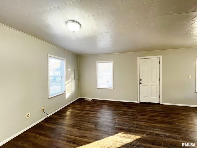 1411 E CRESTWOOD Drive, Peoria, IL 61614