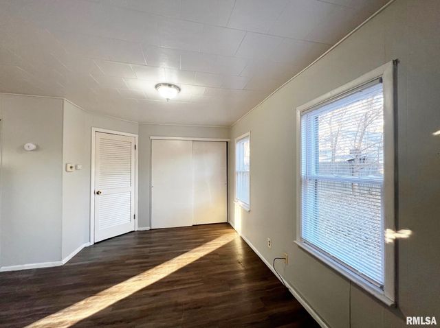 1411 E CRESTWOOD Drive, Peoria, IL 61614