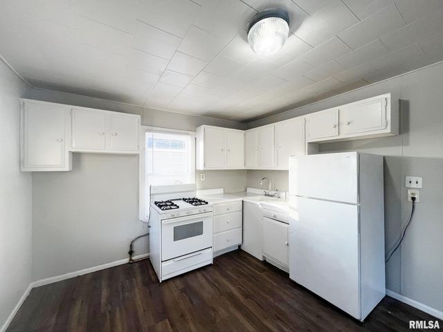 1411 E CRESTWOOD Drive, Peoria, IL 61614