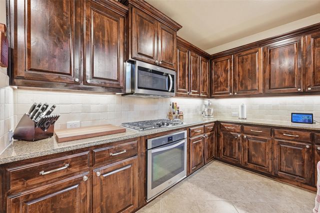 6917 Bobwhite Drive, North Richland Hills, TX 76182