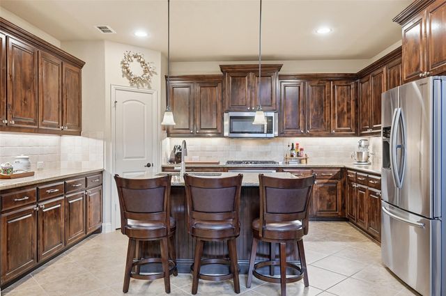 6917 Bobwhite Drive, North Richland Hills, TX 76182