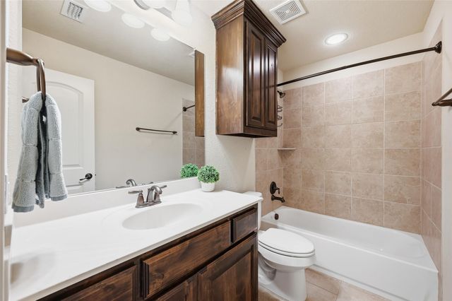 6917 Bobwhite Drive, North Richland Hills, TX 76182