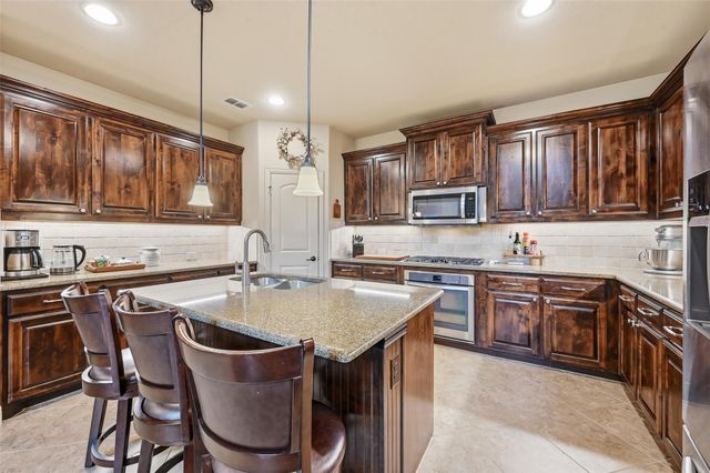 6917 Bobwhite Drive, North Richland Hills, TX 76182