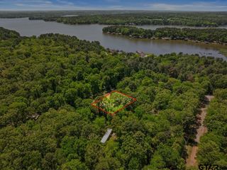 364 San Saba Ln, Mt Vernon, TX 75457